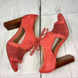 Tahari Suede High Heels Lace Up Peep Toe Size 7